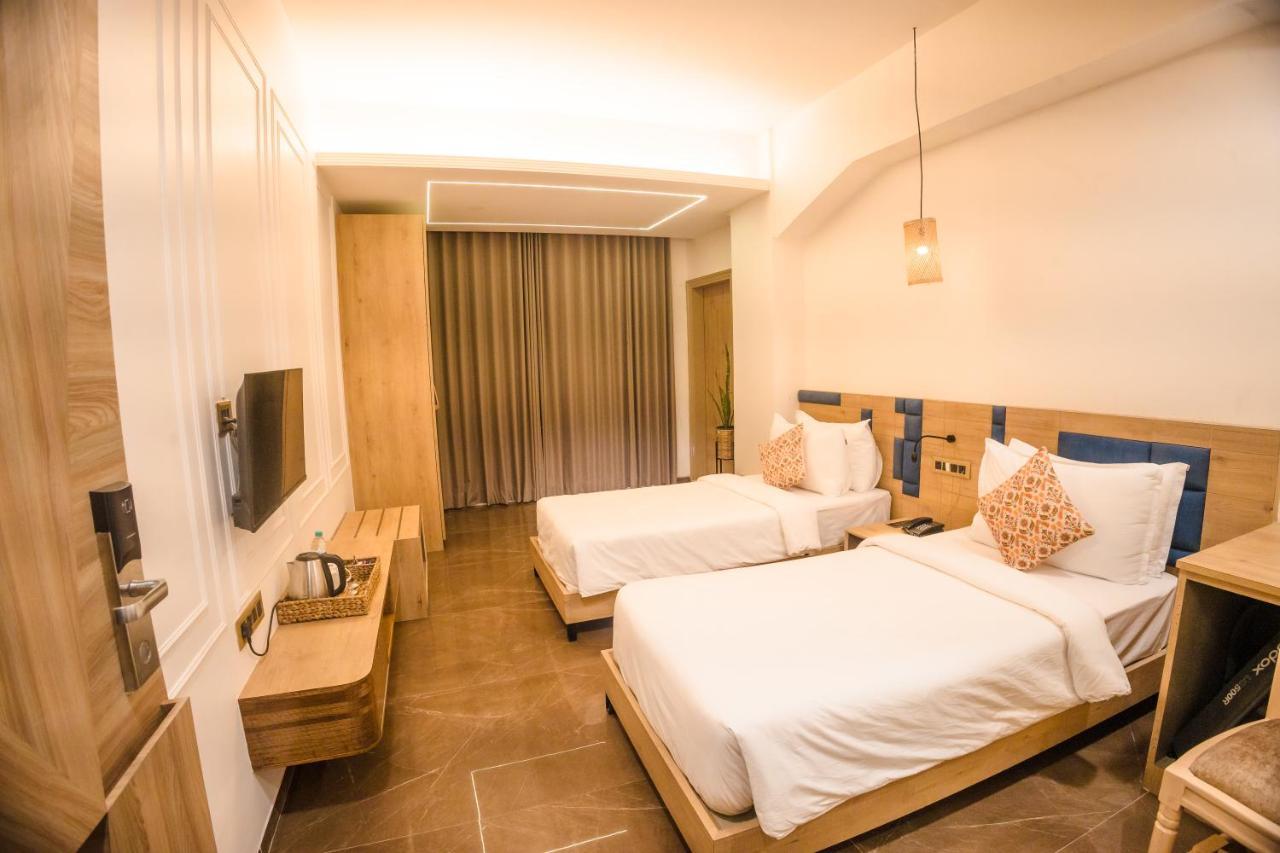 Hotel Mirana , Tinsukia Eksteriør bilde